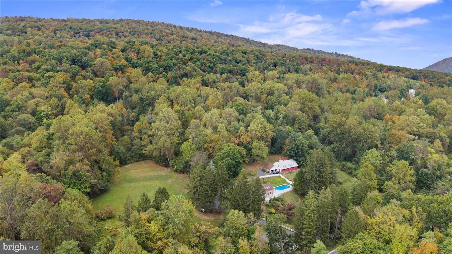 875 Valley Road photo 62