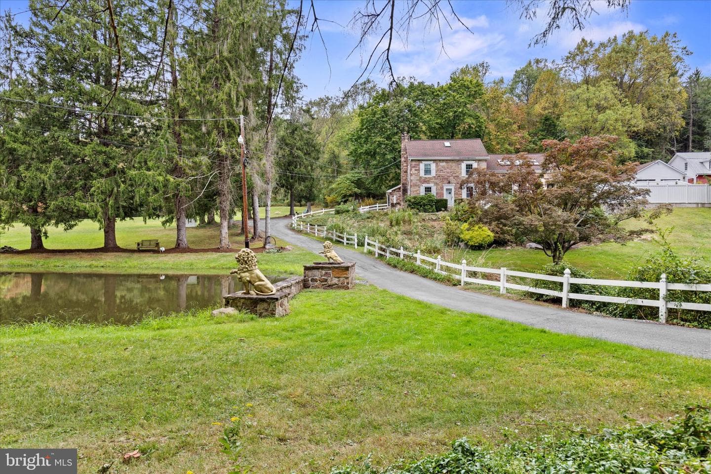 875 Valley Road photo 8