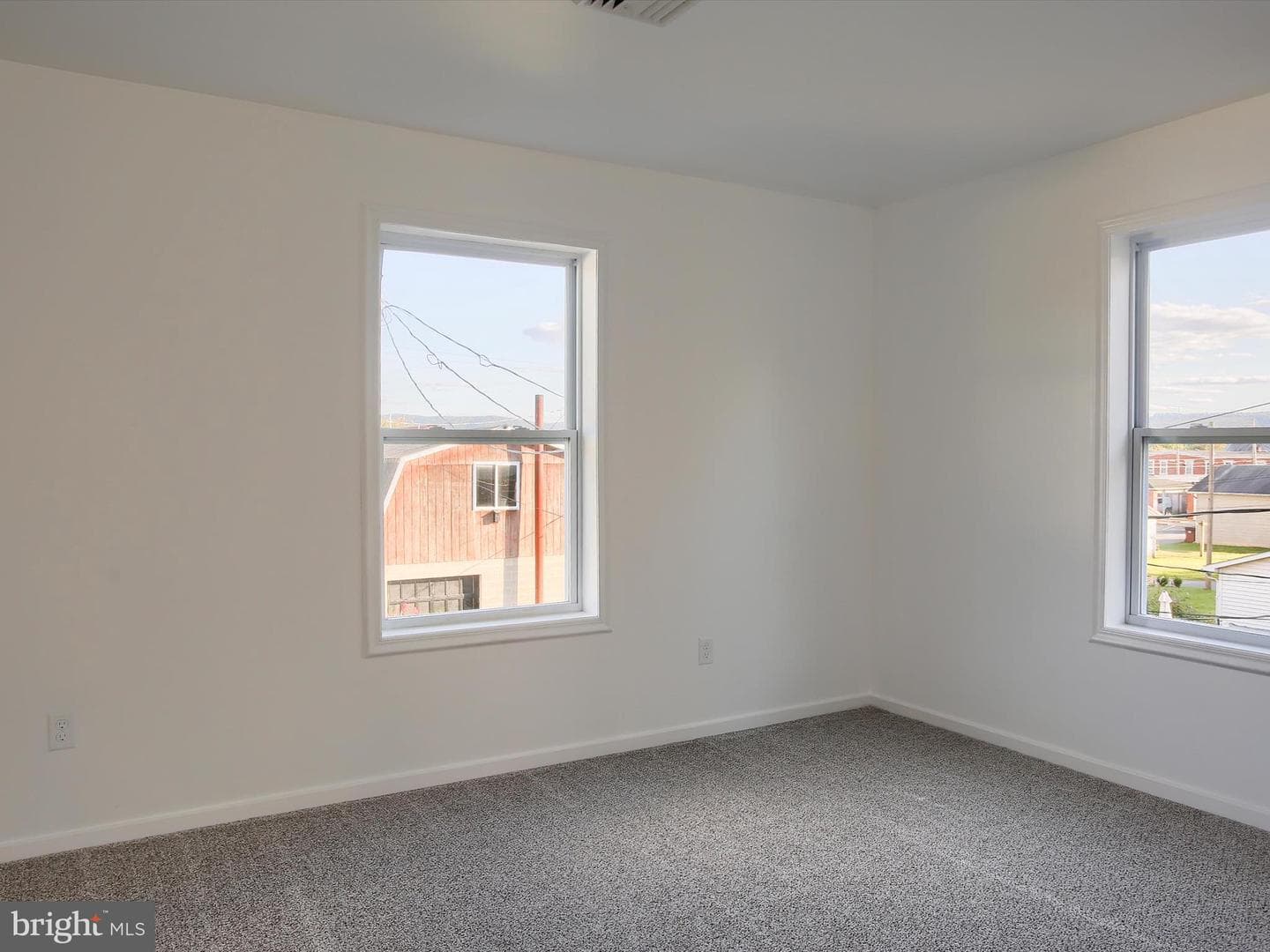 211 N Market Street photo 22