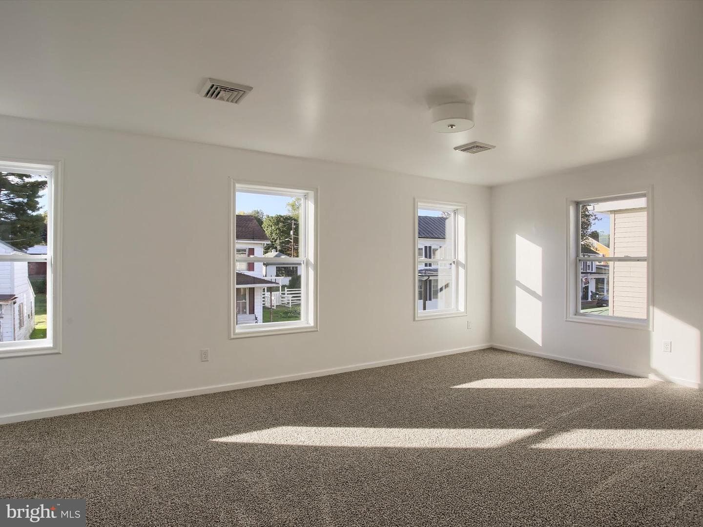 211 N Market Street photo 28