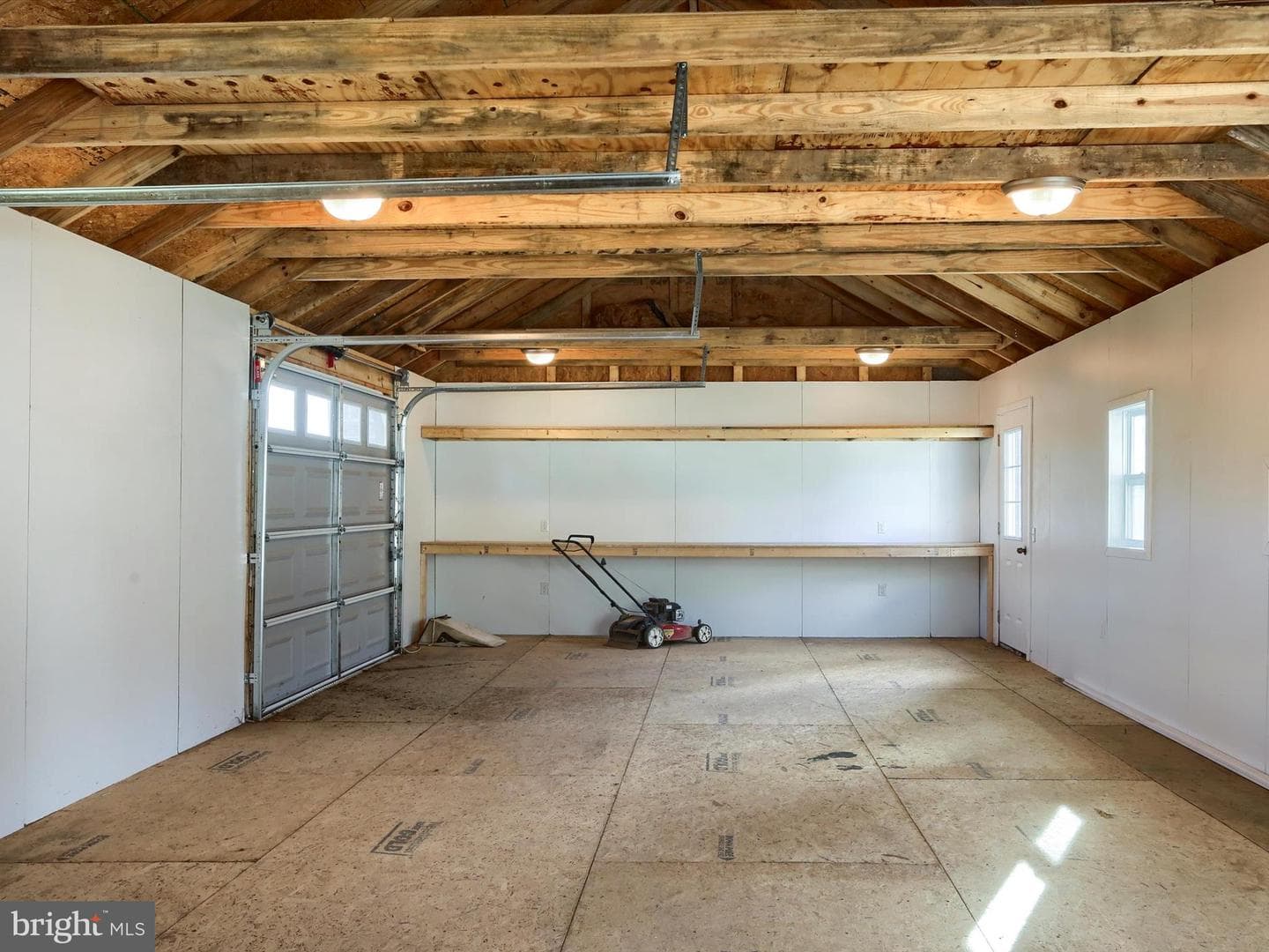 211 N Market Street photo 46