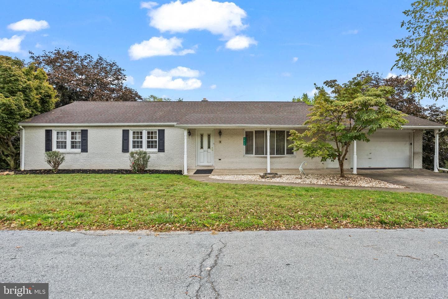 1010 N Lincoln Street photo 1