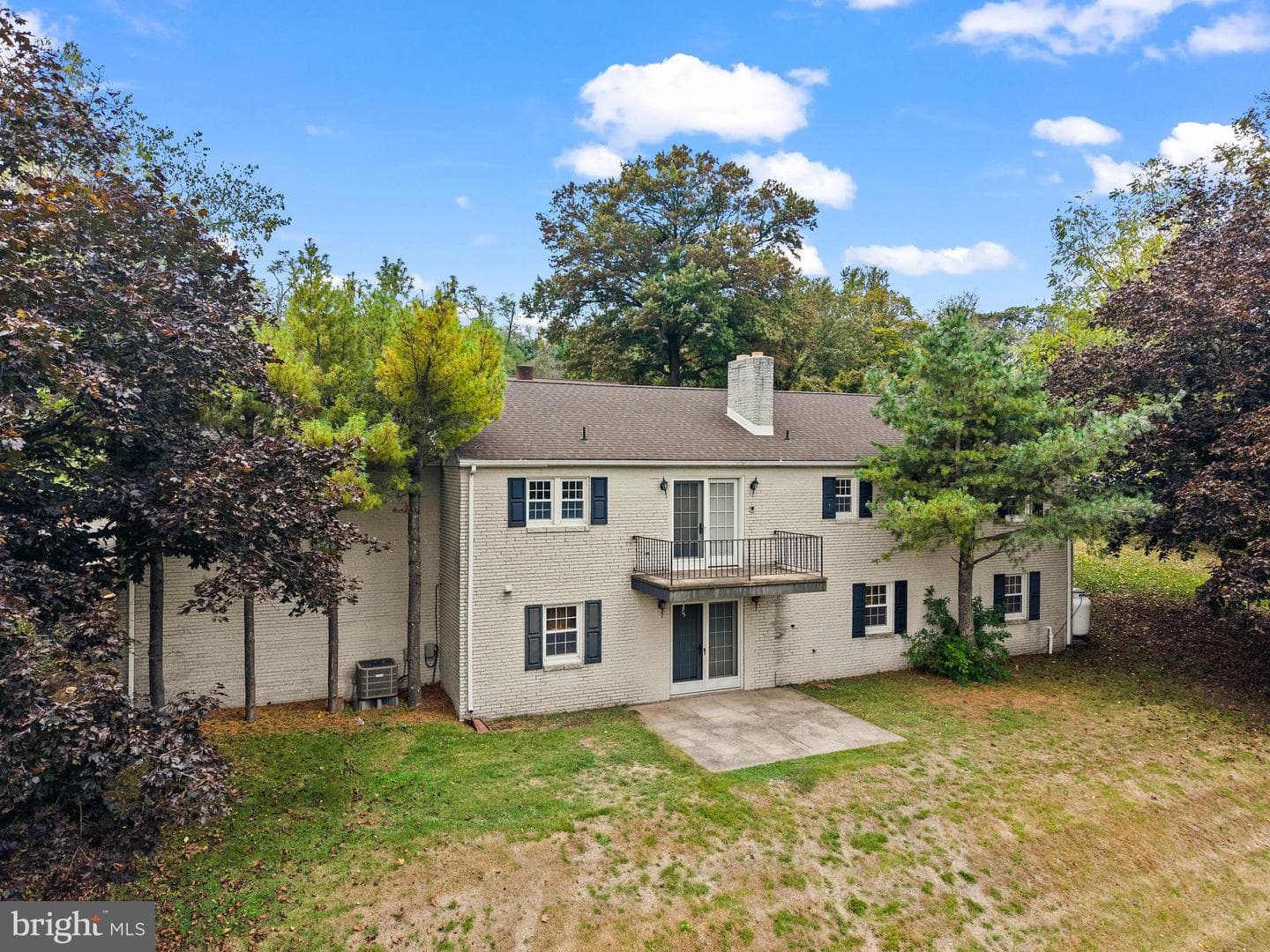1010 N Lincoln Street photo 15