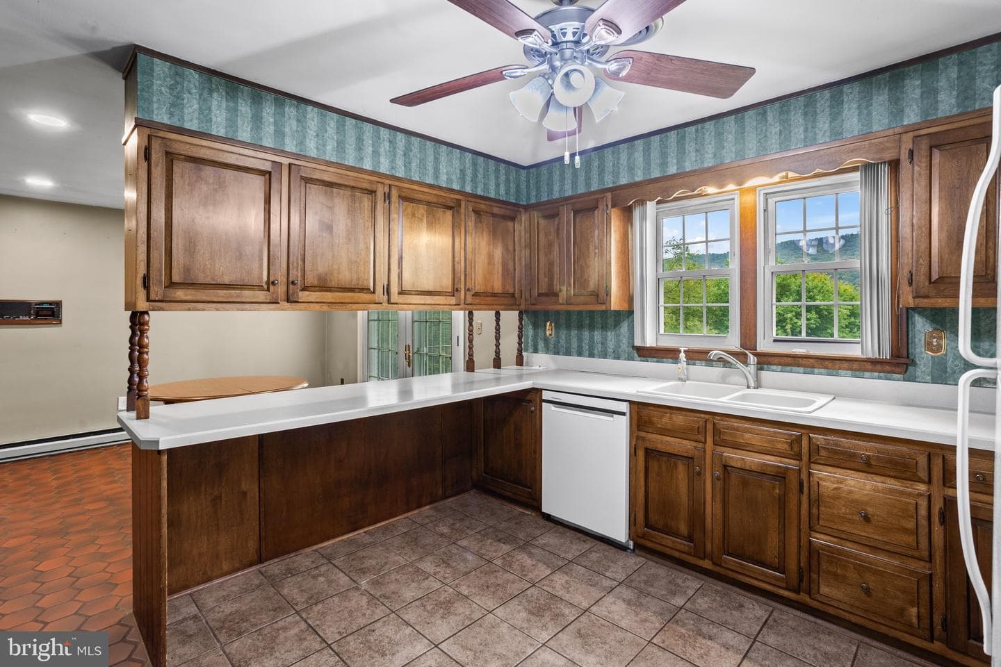 1010 N Lincoln Street photo 20