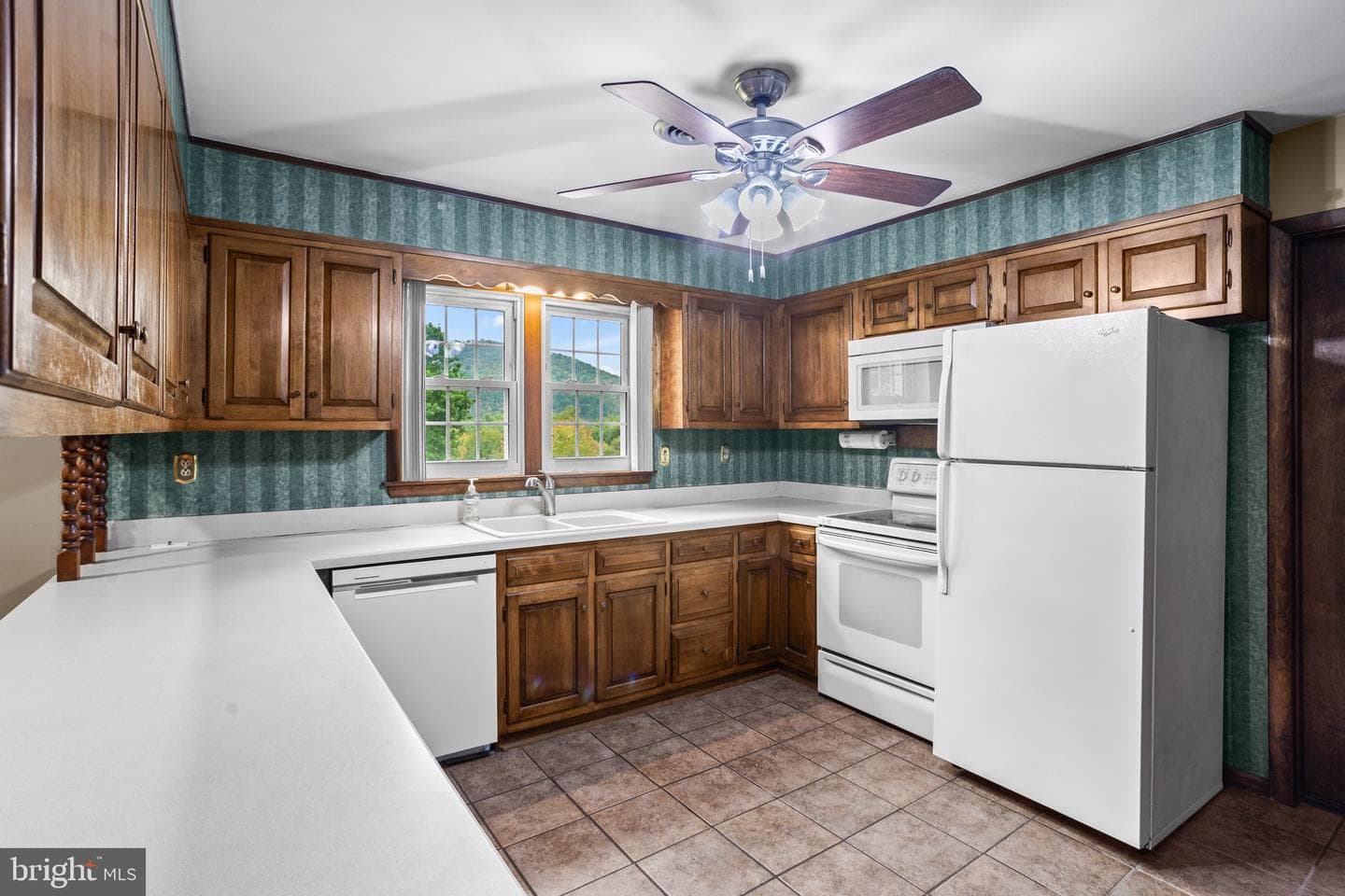 1010 N Lincoln Street photo 21