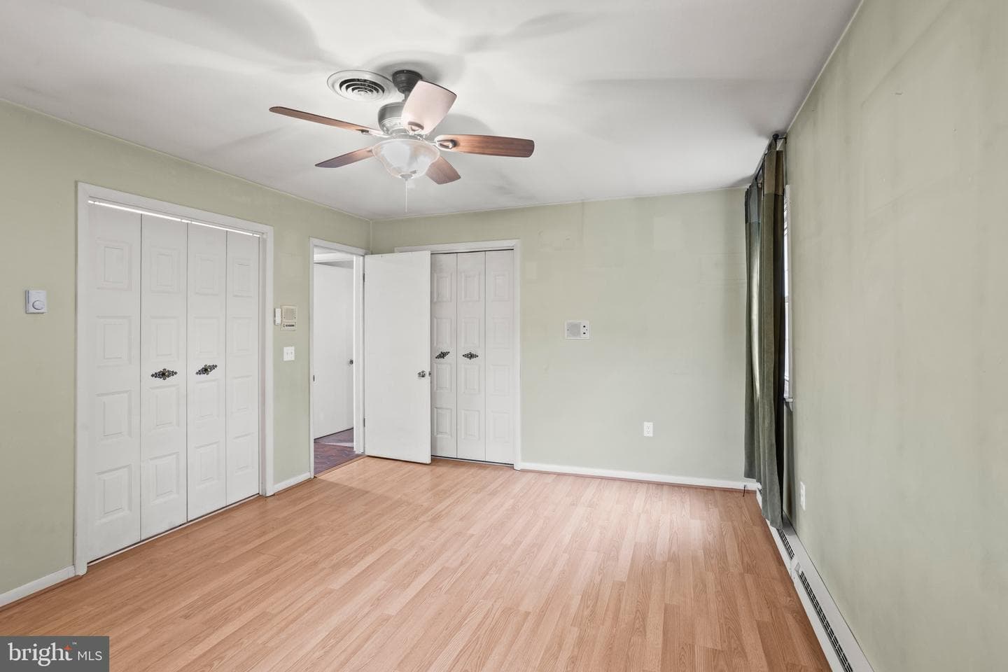 1010 N Lincoln Street photo 24