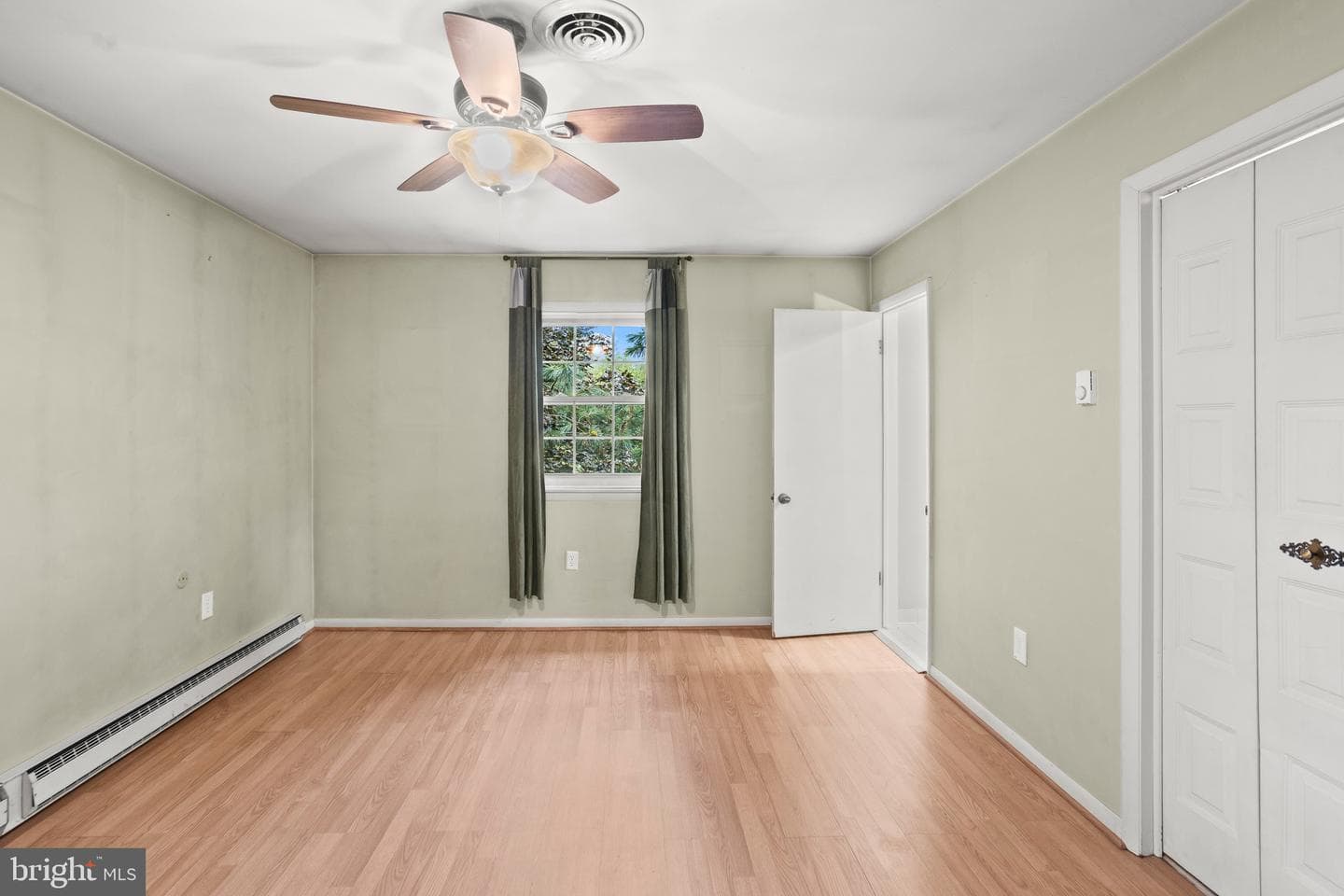 1010 N Lincoln Street photo 25