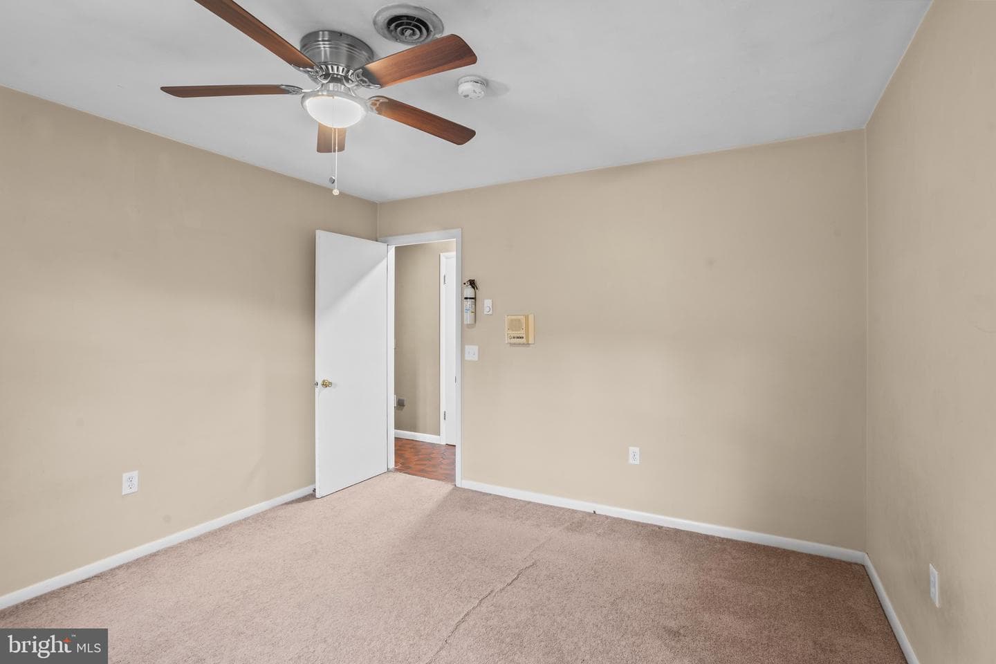 1010 N Lincoln Street photo 28