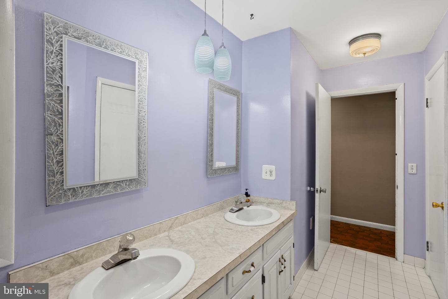 1010 N Lincoln Street photo 30