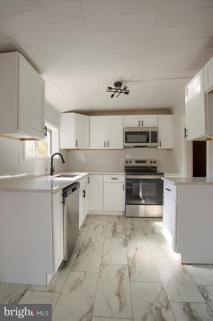 112 Kings Highway photo 18