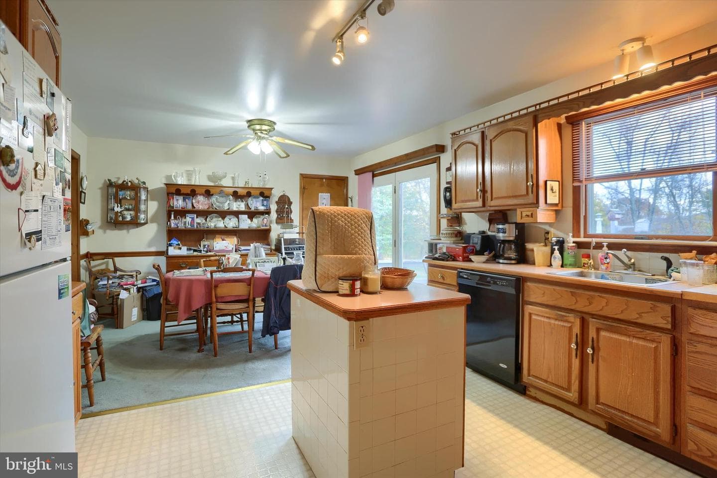 2751 Middle Ridge photo 10