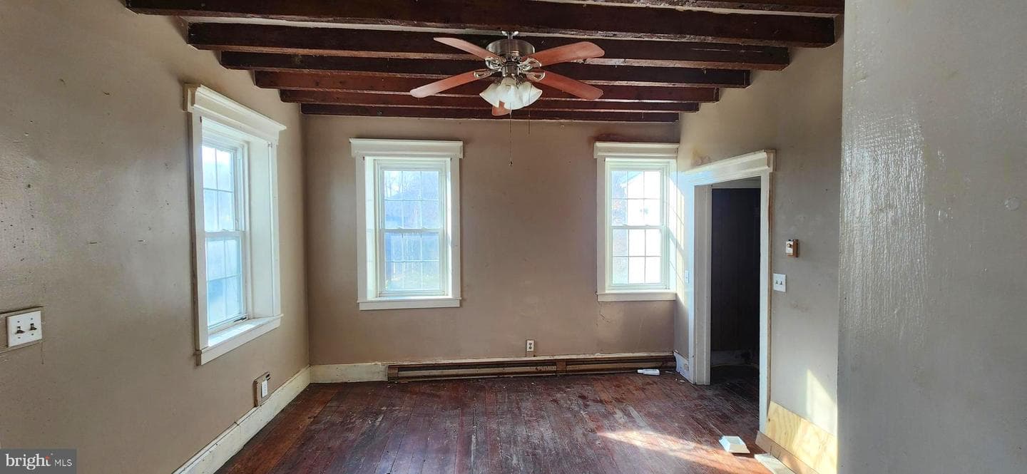 734 Bridgeport Road photo 14