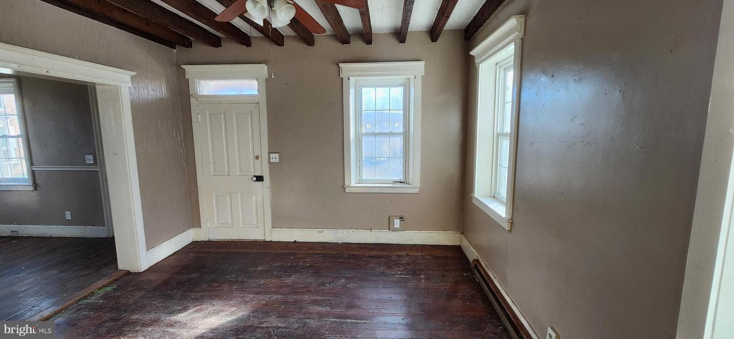 734 Bridgeport Road photo 17