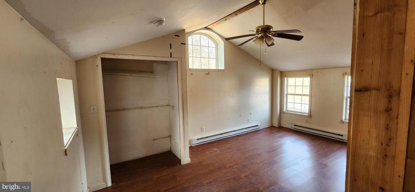 734 Bridgeport Road photo 24