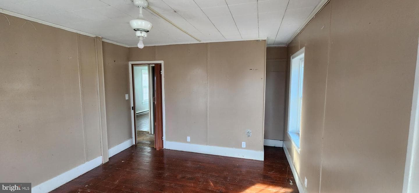 734 Bridgeport Road photo 31
