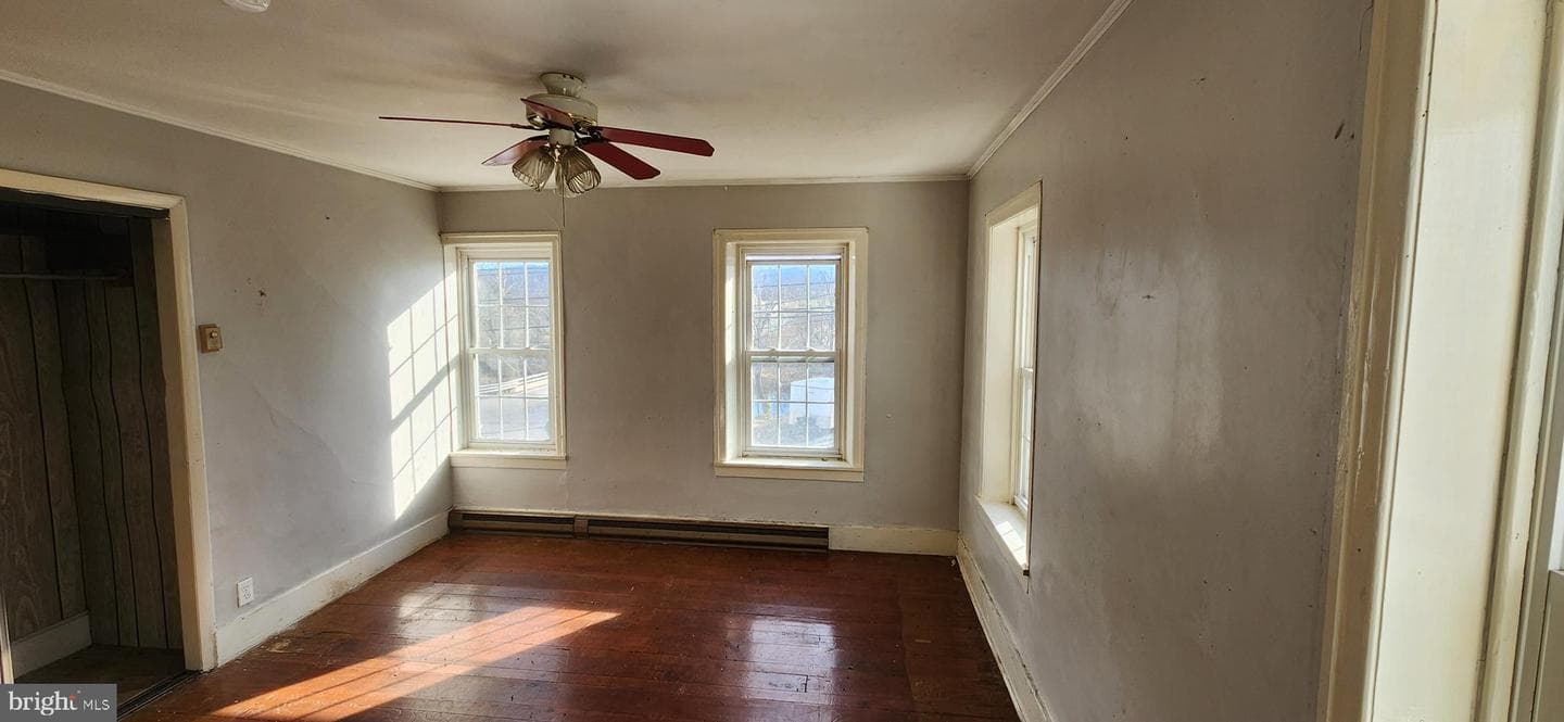 734 Bridgeport Road photo 35