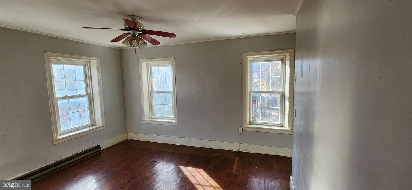 734 Bridgeport Road photo 36