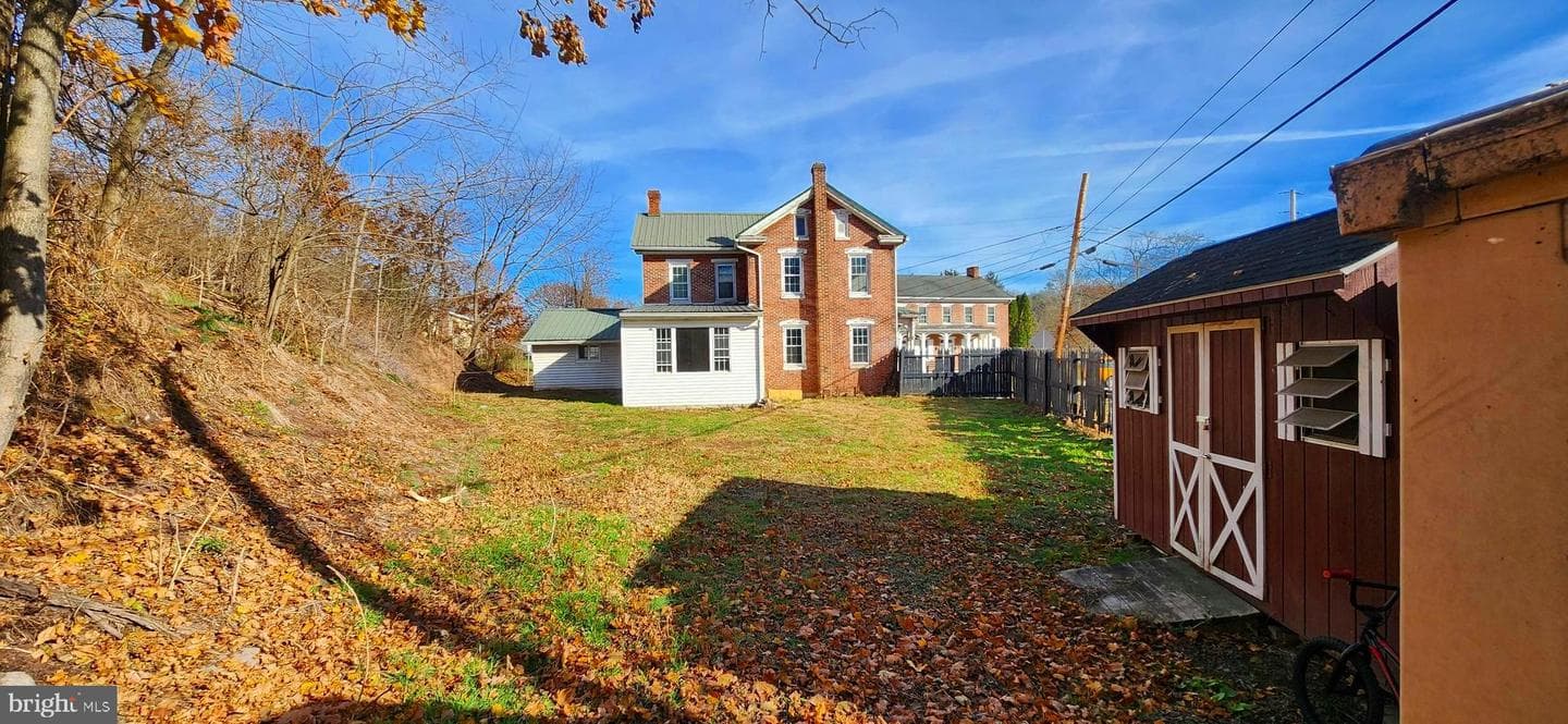 734 Bridgeport Road photo 8