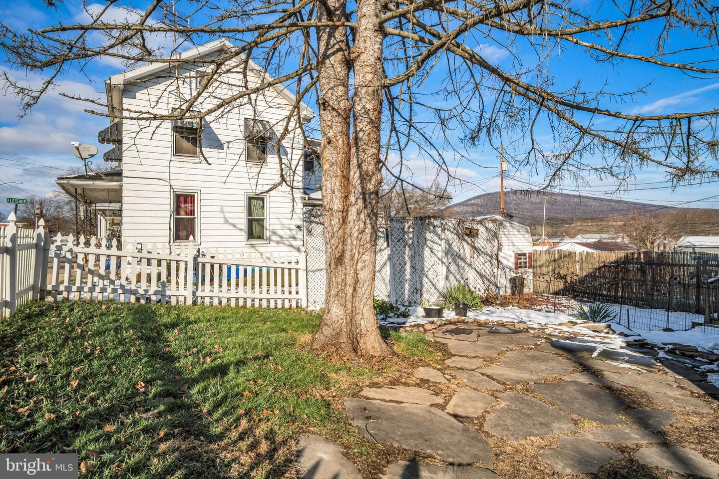 440 Gantt Street photo 25