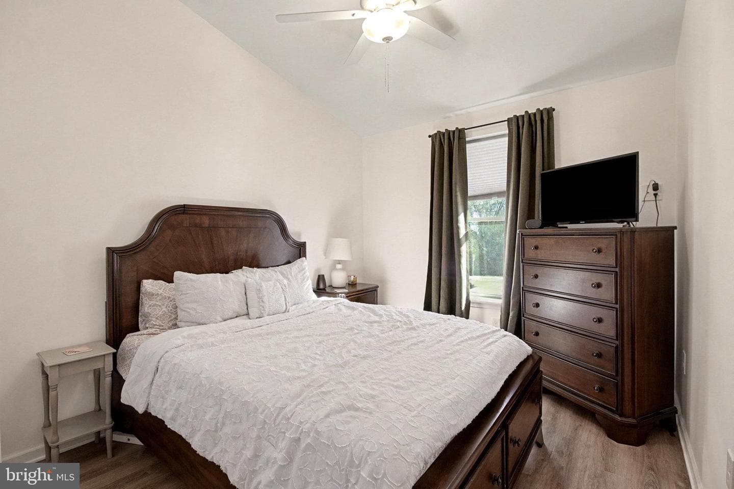 75 Petersburg Lane photo 10