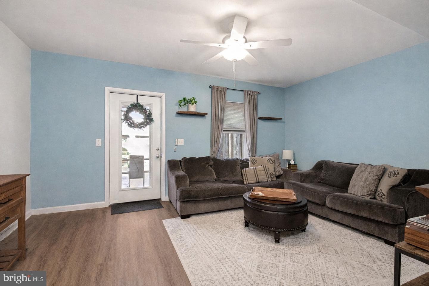75 Petersburg Lane photo 4