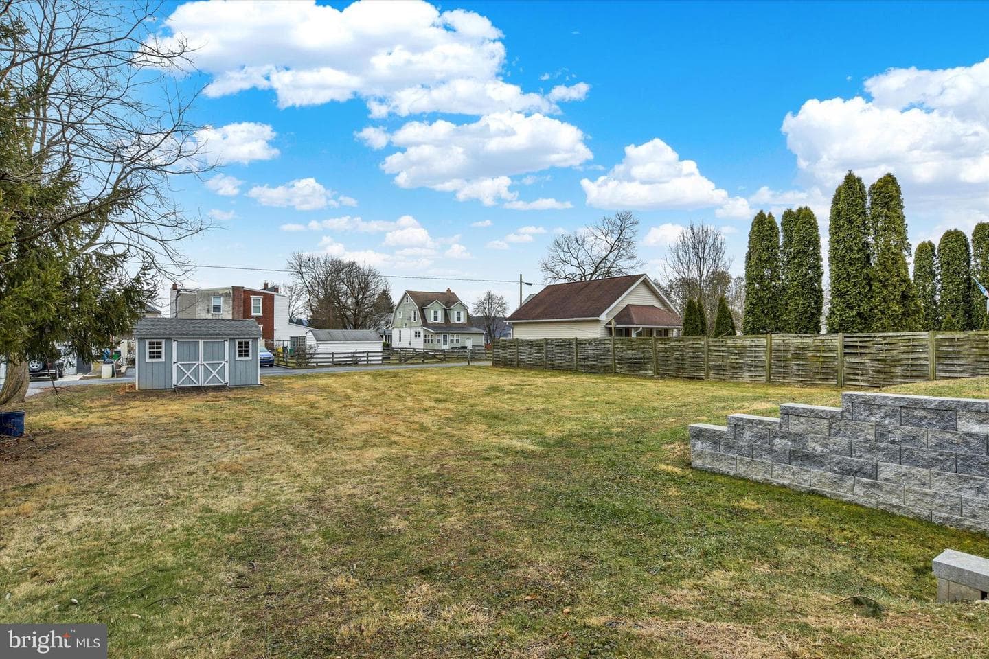 605 Linden Avenue photo 24