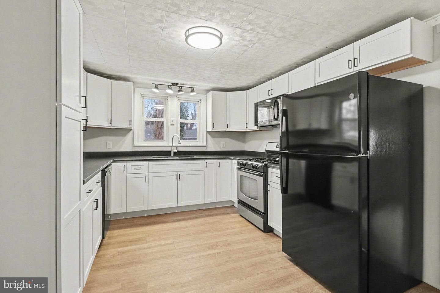825 N Lincoln Street photo 11