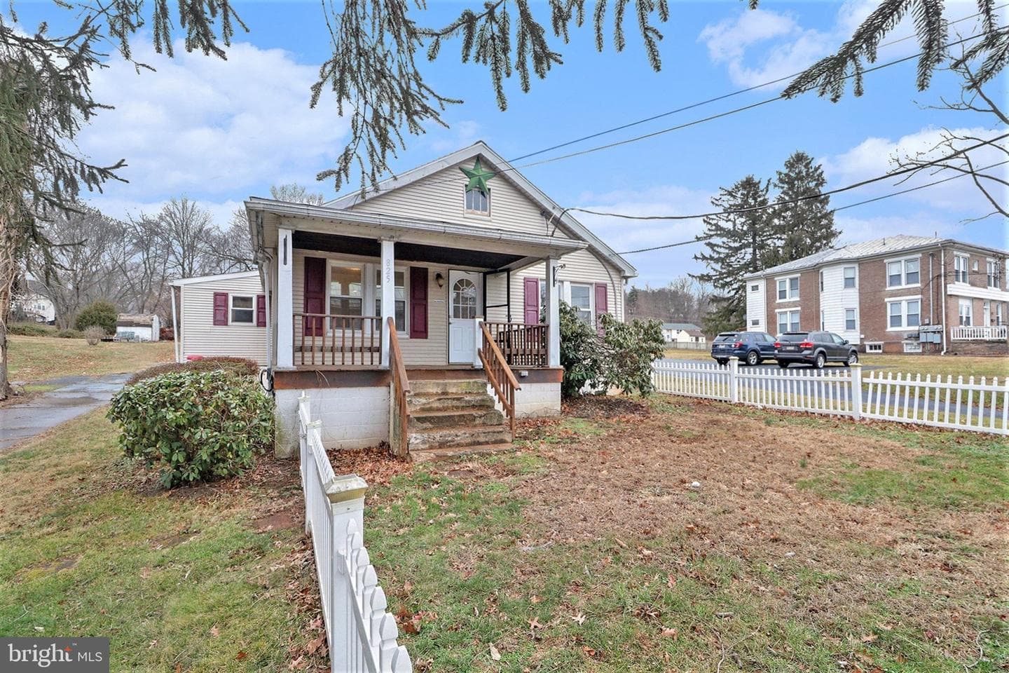 825 N Lincoln Street photo 2