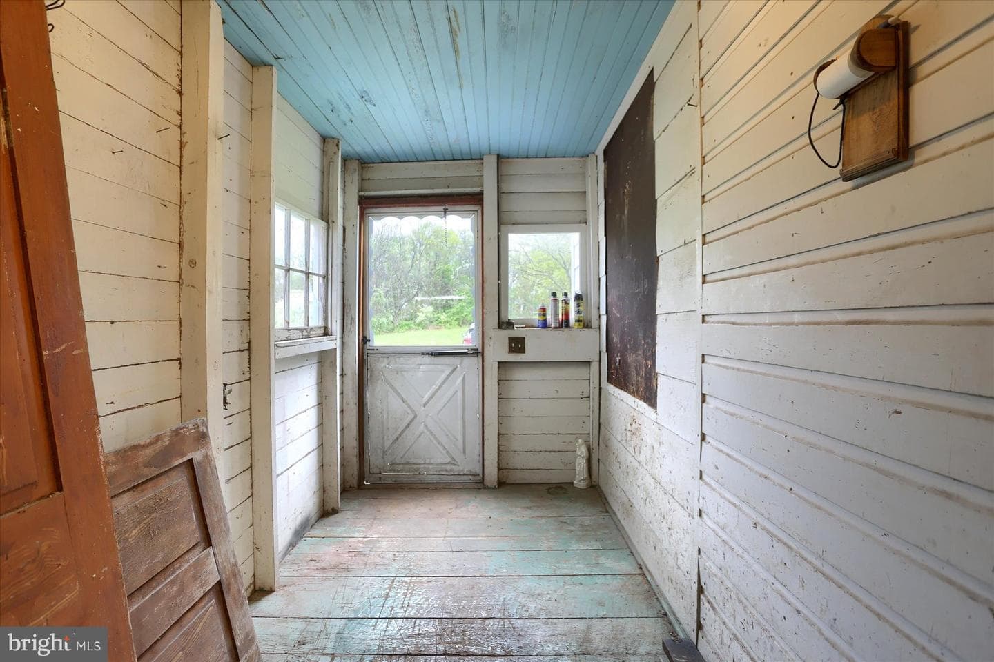 4401 Middle Ridge Road photo 13