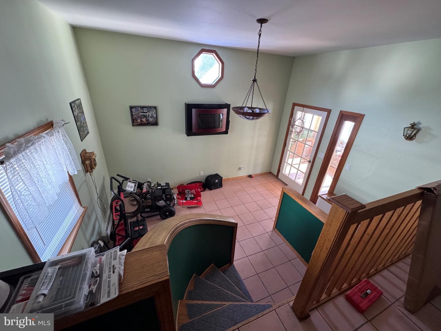320 Cameron Street photo 5