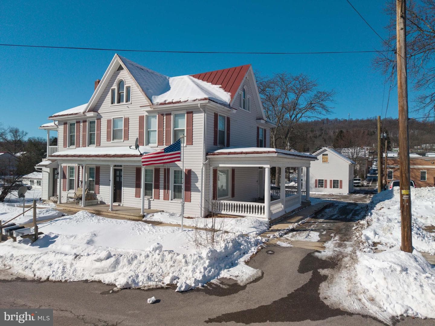 30 W Mcclure Street
