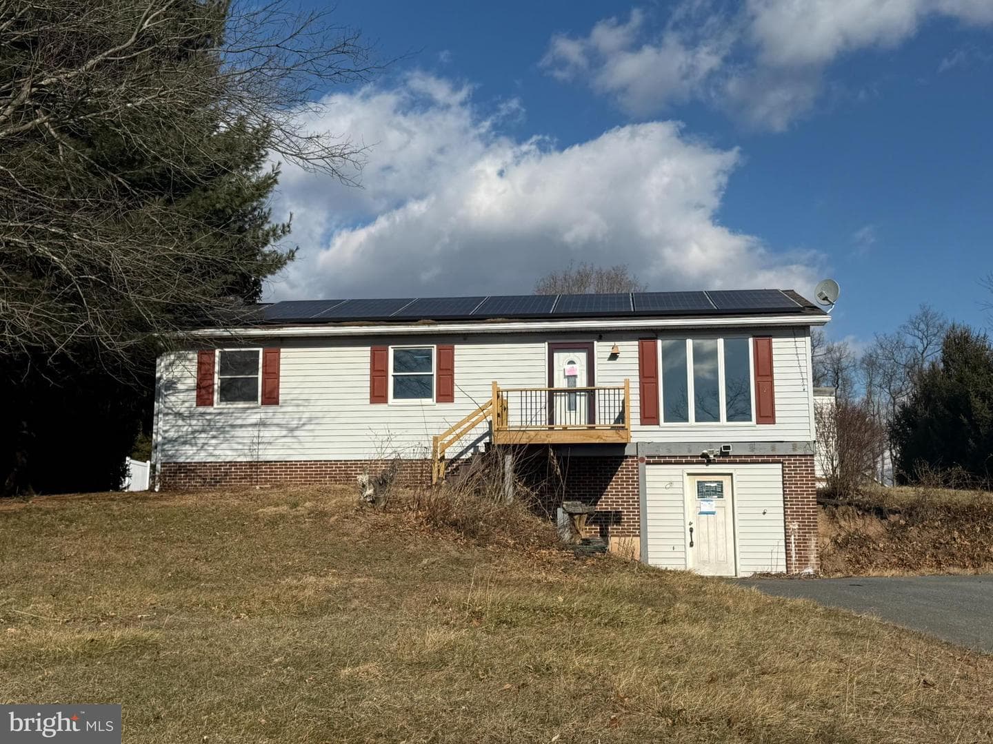 15 Sharon Drive photo 1