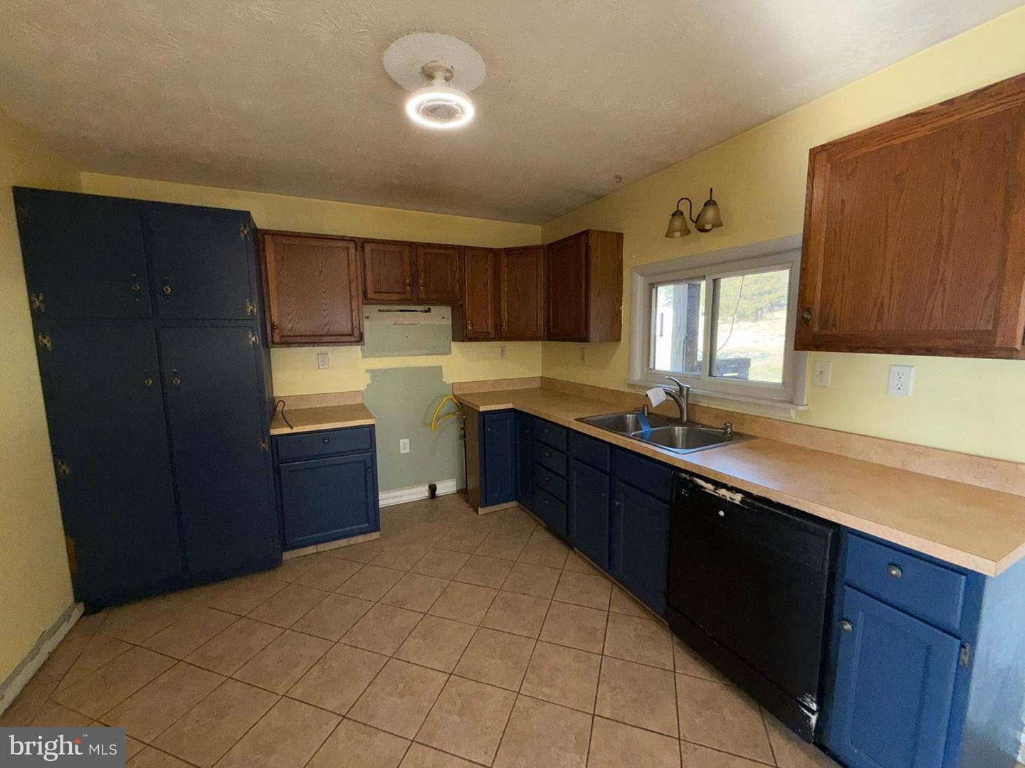 15 Sharon Drive photo 3