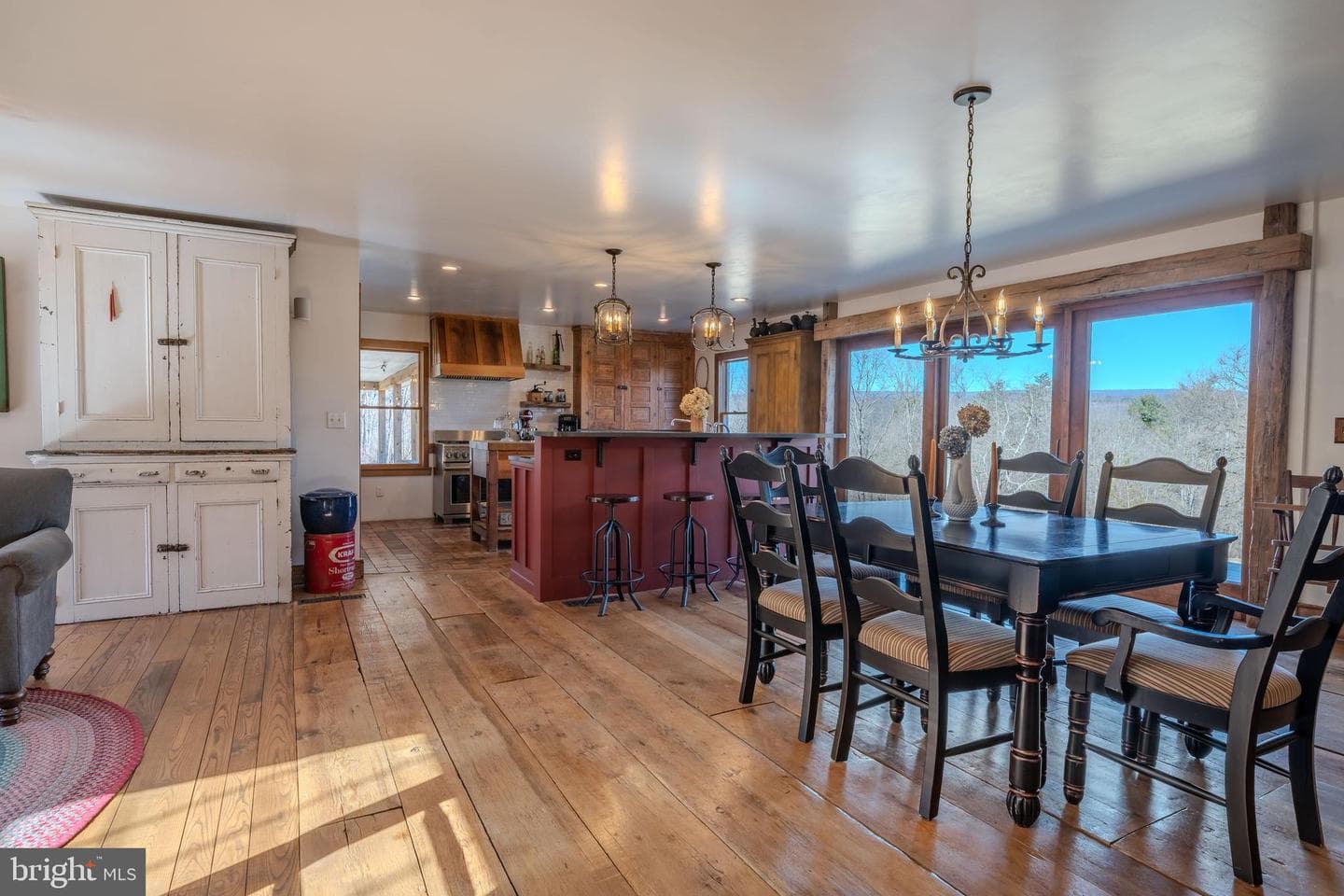 651 Robinson Road photo 11