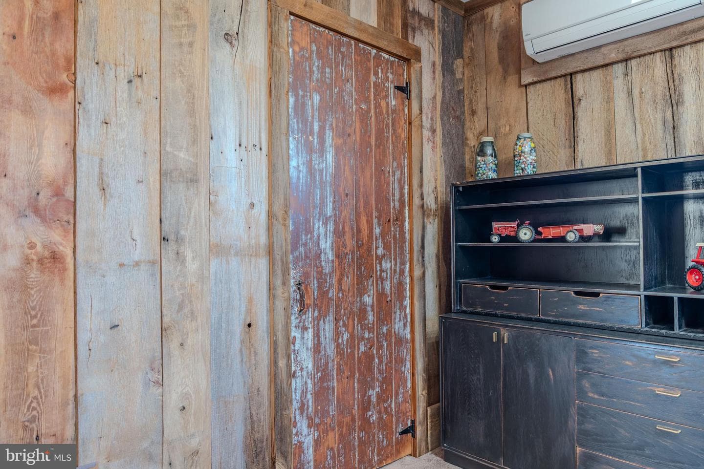 651 Robinson Road photo 43