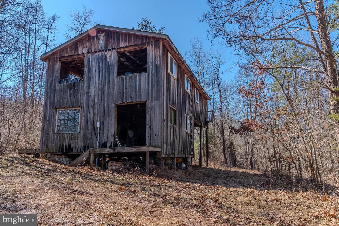 651 Robinson Road photo 67