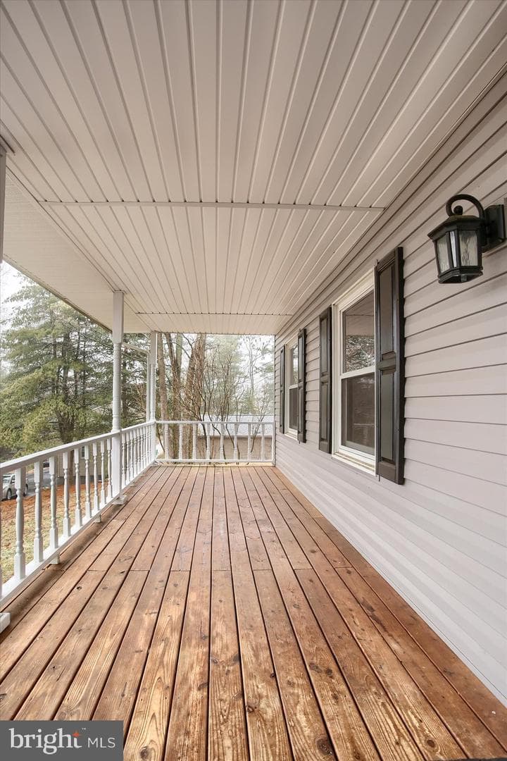 230 Woodridge Circle photo 9