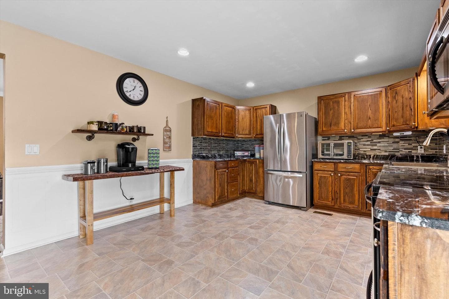 635 Newport Road photo 15
