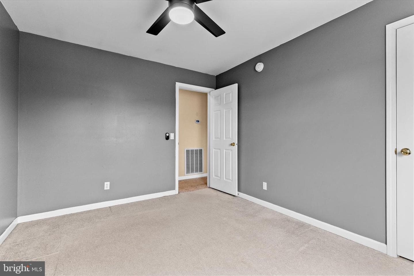 635 Newport Road photo 19