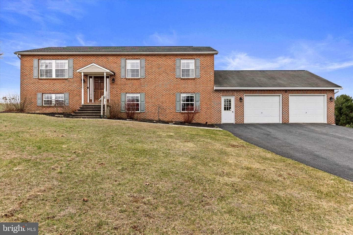 635 Newport Road photo 2