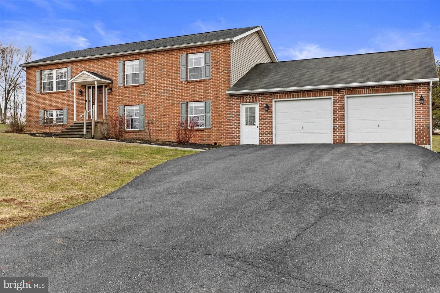 635 Newport Road photo 3