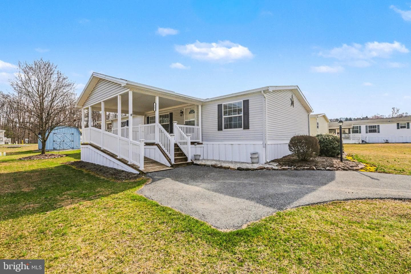 71 Meadowview Drive photo 2