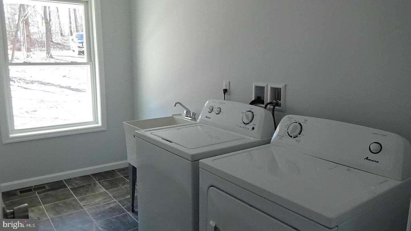 52 Hickory Ridge photo 12