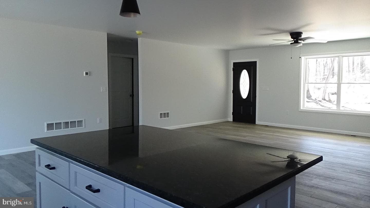 52 Hickory Ridge photo 5