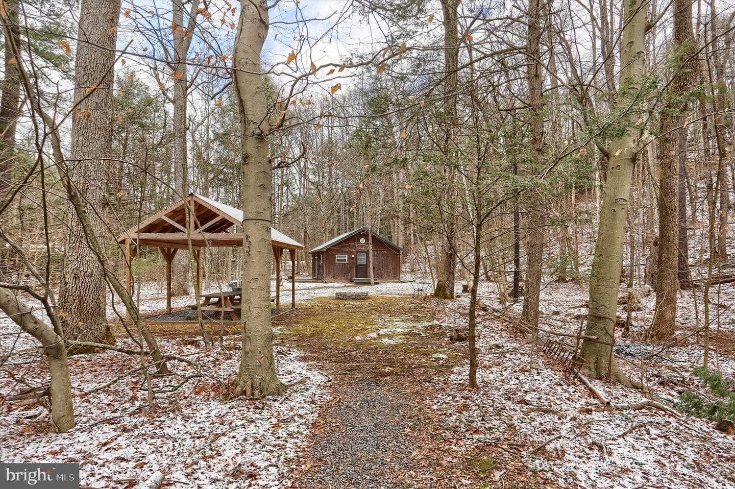 40 Meadow Grove photo 1
