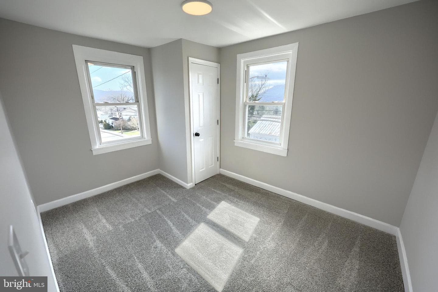 433 Valley Street photo 30