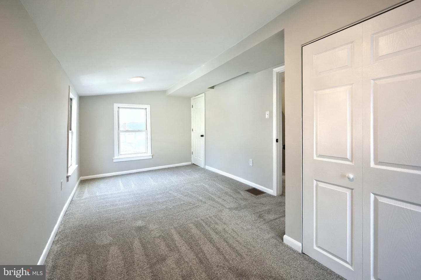 433 Valley Street photo 35