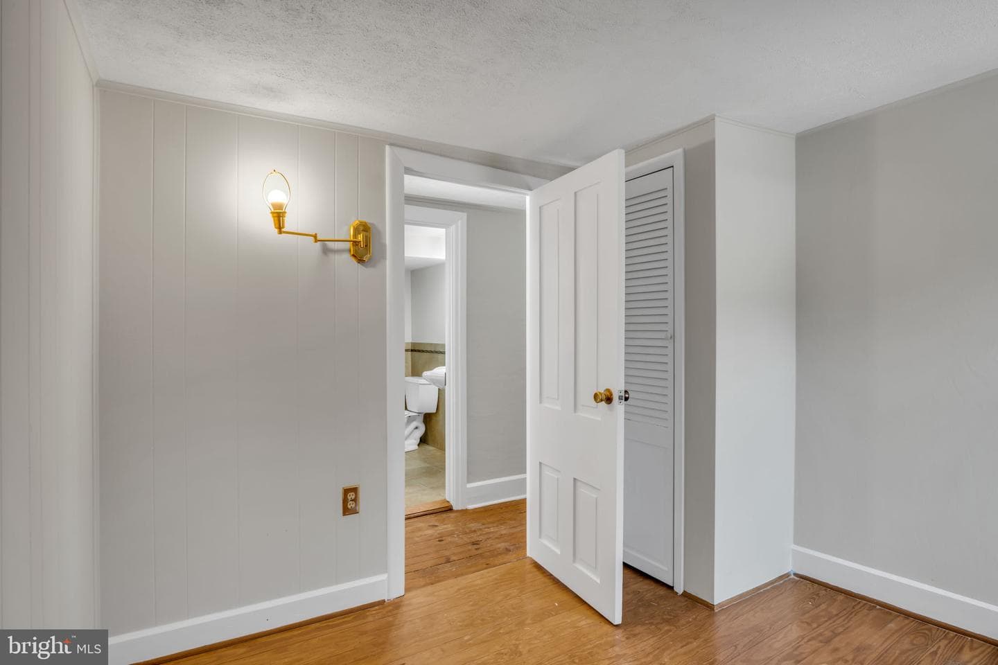 6501 Creek Road photo 27