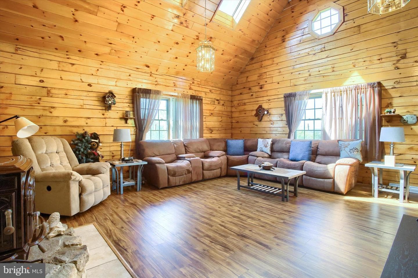 15 Sulphur Springs Road photo 5