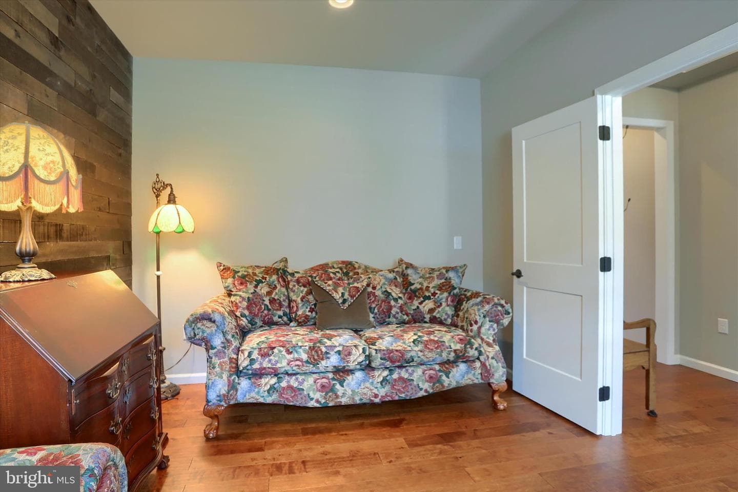 207 Rockville Blvd photo 7